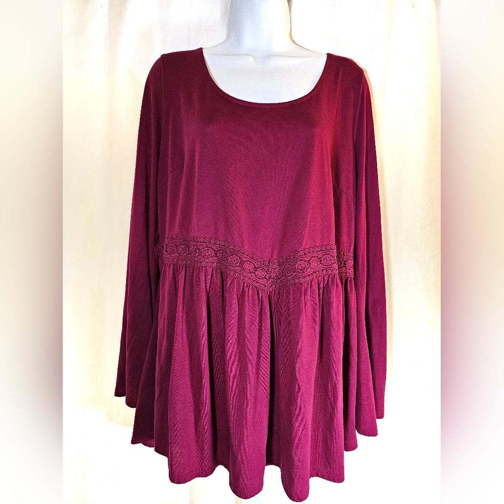 2/$20 Red Camel 2X Crochet Lace Top